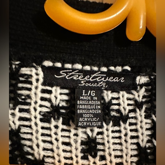 SWS- sweater - Picture 2 of 3